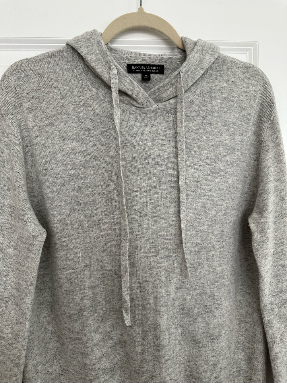 Fall Merino Wool Light Heather Grey Lightweight Hoodie Sweater - Banana Republic - Picture 9 of 17